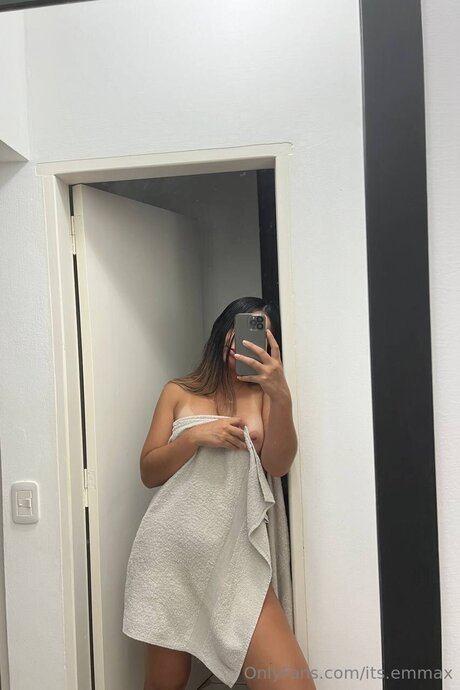 Nacktes geleaktes OnlyFans-Foto von Its Emmax
