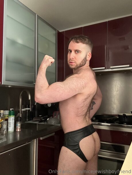 Nacktes geleaktes OnlyFans-Foto von Nicejewishboyfriend