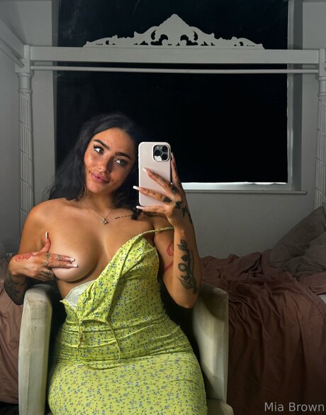 Nacktes geleaktes OnlyFans-Foto von Miaxbrown