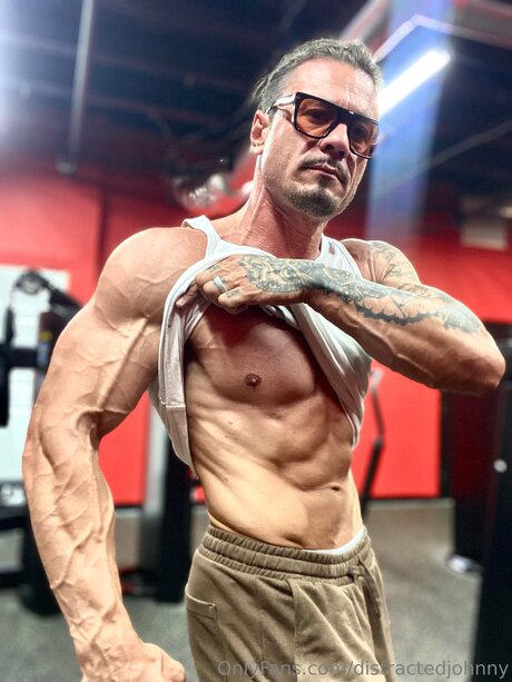 Distractedjohnny