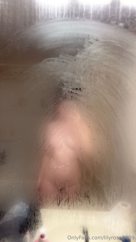 Nacktes geleaktes OnlyFans-Foto von Izzyynicolee