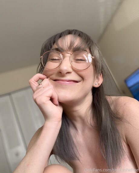 Nacktes geleaktes OnlyFans-Foto von Tinyxashefree