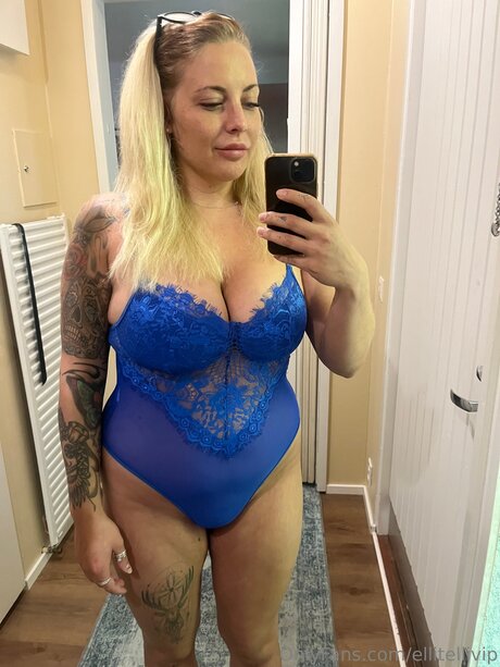 Nacktes geleaktes OnlyFans-Foto von Ellitellivip