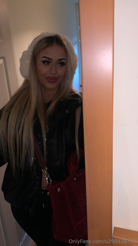 Nacktes geleaktes OnlyFans-Foto von U299328713
