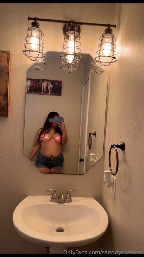 Nacktes geleaktes OnlyFans-Foto von Sanddycheekss