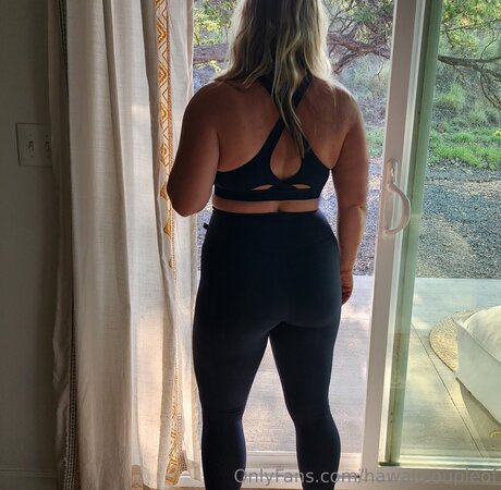 Nacktes geleaktes OnlyFans-Foto von Hawaiicoupleof