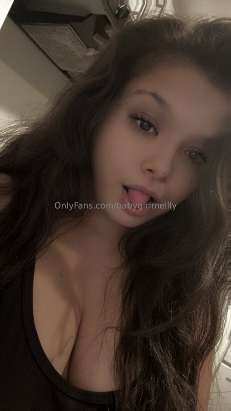 Babygirlmellly
