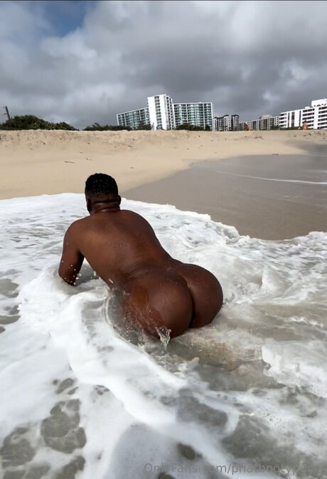 Nacktes geleaktes OnlyFans-Foto von Phatbootypucci