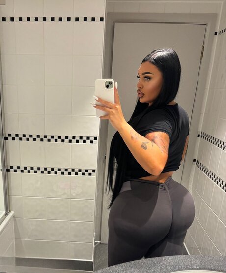 Nacktes geleaktes OnlyFans-Foto von Elliechloe