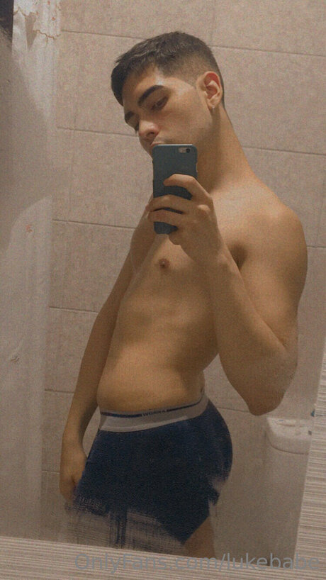 Nacktes geleaktes OnlyFans-Foto von Lukebabe