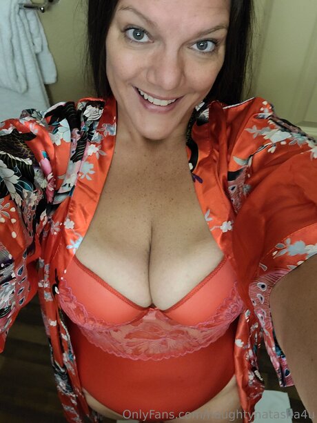 Naughtynatasha4u