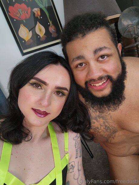 Nacktes geleaktes OnlyFans-Foto von Freedusti