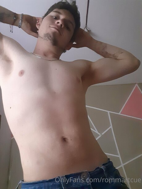 Nacktes geleaktes OnlyFans-Foto von Rommartcue