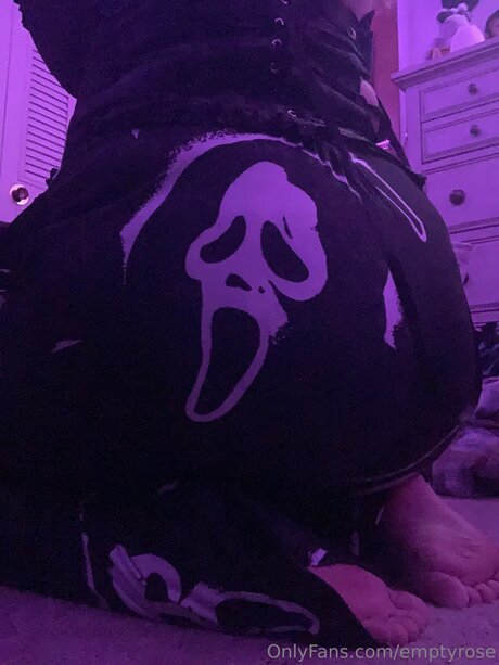 Nacktes geleaktes OnlyFans-Foto von Emptyrose