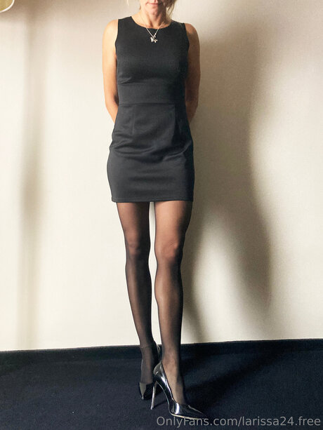 Larissa24 Free