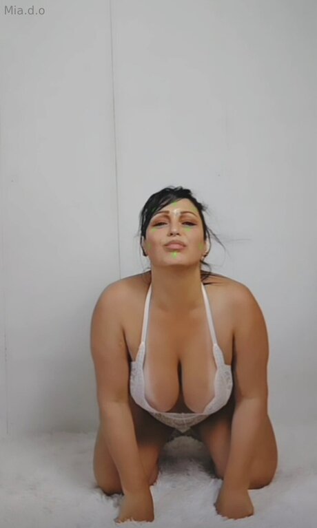 Nacktes geleaktes OnlyFans-Foto von Mia D O
