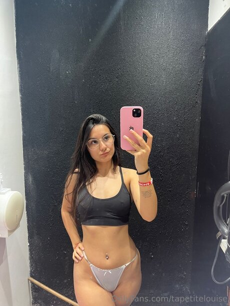 Nacktes geleaktes OnlyFans-Foto von Ninatacrush