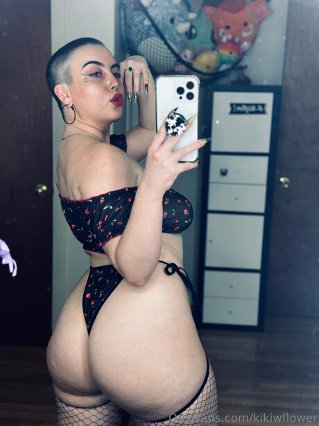 Kikiwflower