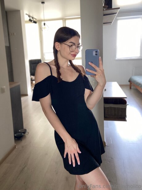 Nacktes geleaktes OnlyFans-Foto von Miamolito