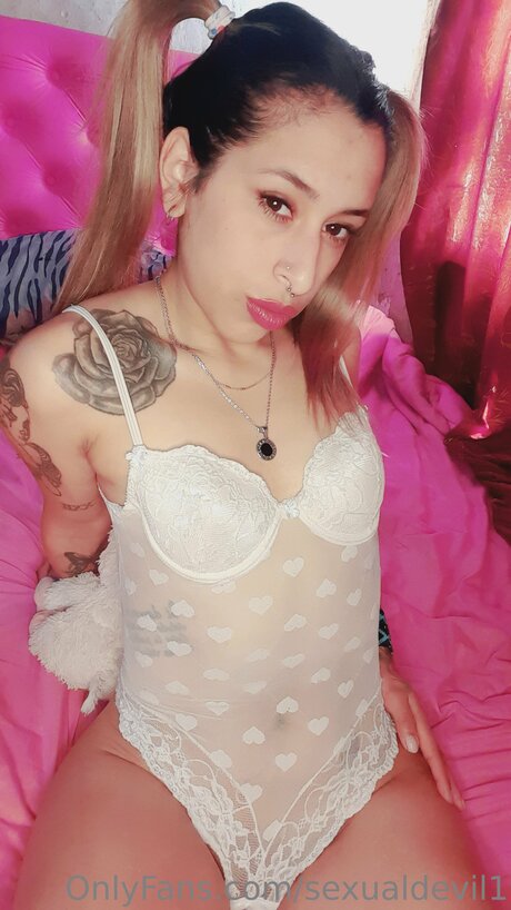 Nacktes geleaktes OnlyFans-Foto von Sexualdevil1