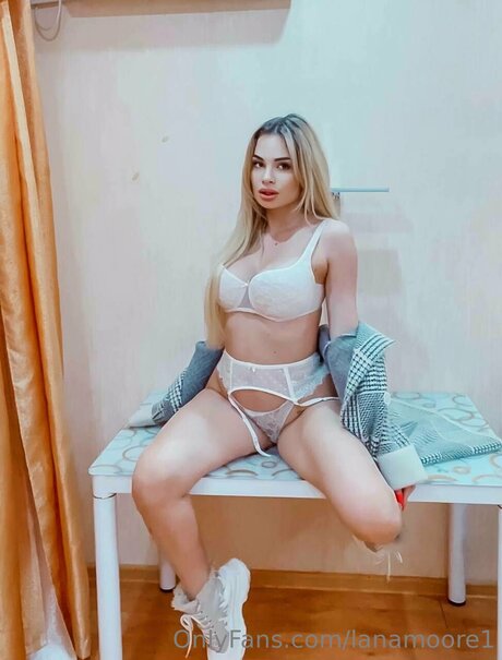 Nacktes geleaktes OnlyFans-Foto von Lanamoore1