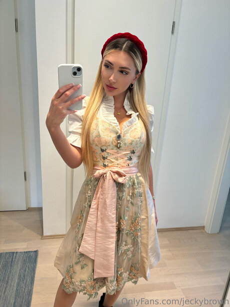 Nacktes geleaktes OnlyFans-Foto von Estellevalmont