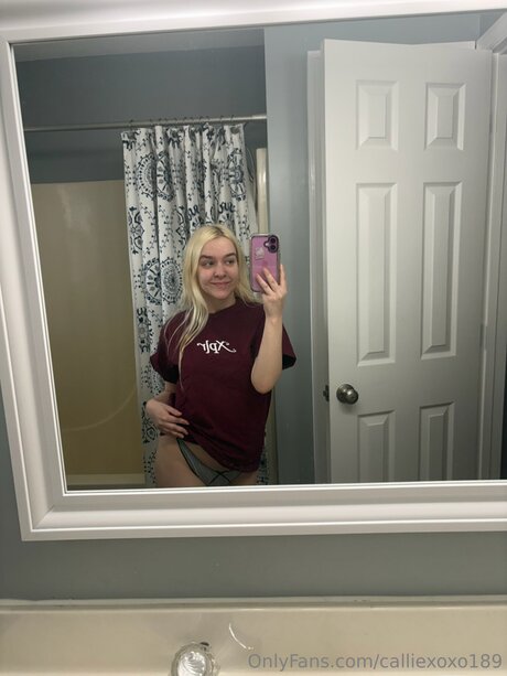 Nacktes geleaktes OnlyFans-Foto von Calliexoxo189