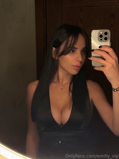Emilly Vip