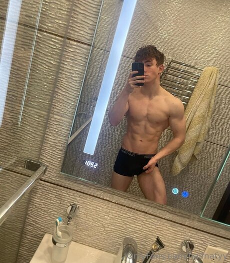 Nacktes geleaktes OnlyFans-Foto von Halfnatyy