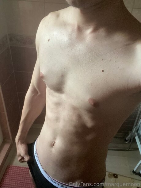 Nacktes geleaktes OnlyFans-Foto von Marquemoon