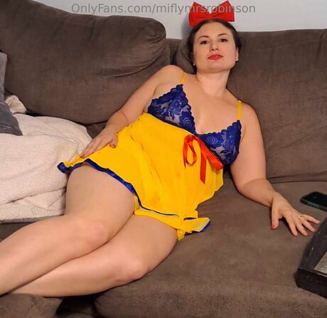 Nacktes geleaktes OnlyFans-Foto von Miflymrsrobinson