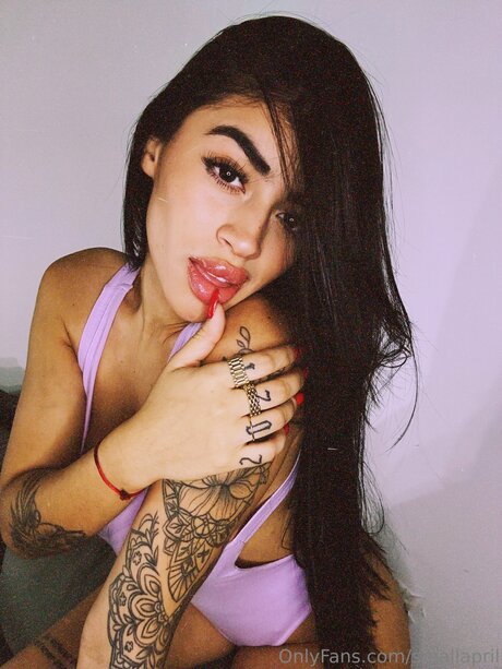 Nacktes geleaktes OnlyFans-Foto von Smallapril