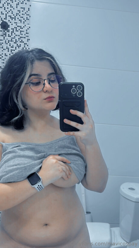 Nacktes geleaktes OnlyFans-Foto von Miracosplay