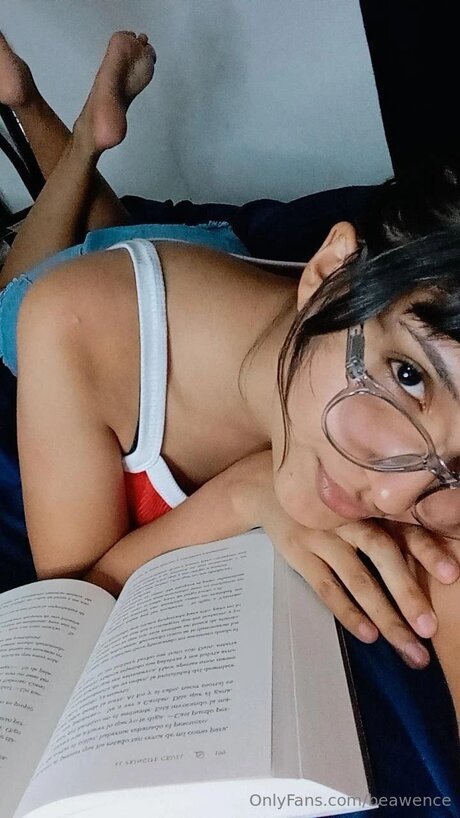 Nacktes geleaktes OnlyFans-Foto von Beawence