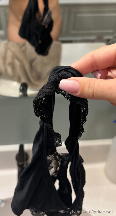Nacktes geleaktes OnlyFans-Foto von Lydiarose1