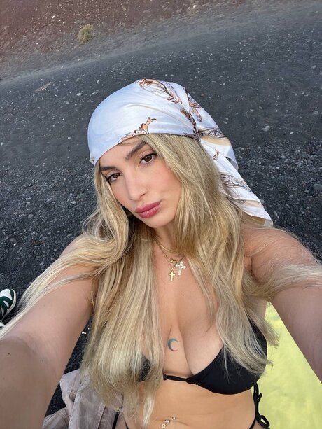Itssschloeee