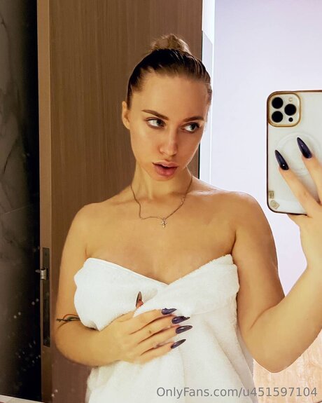 Nacktes geleaktes OnlyFans-Foto von Itslolapap