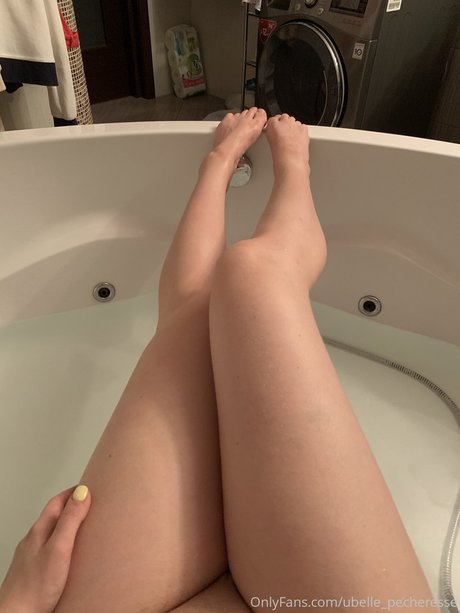 Nacktes geleaktes OnlyFans-Foto von Belle Pecheresse
