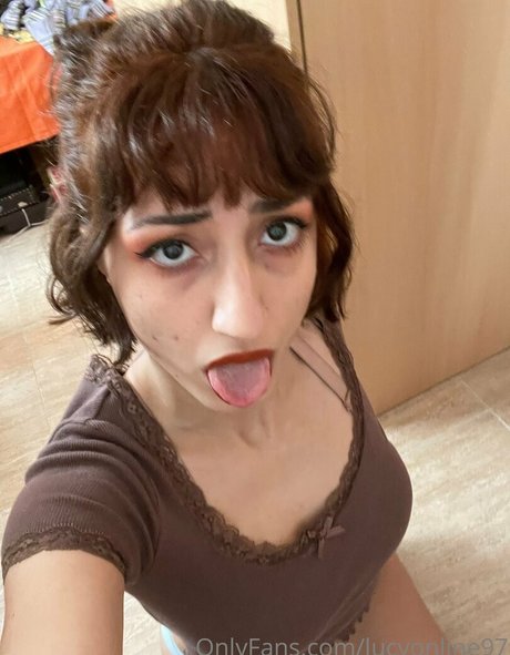 Nacktes geleaktes OnlyFans-Foto von Wet Lucy Baby