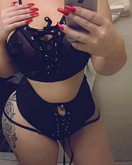 Nacktes geleaktes OnlyFans-Foto von Brittany Blunted