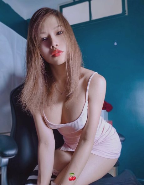 Nacktes geleaktes OnlyFans-Foto von Cherry Hotwife