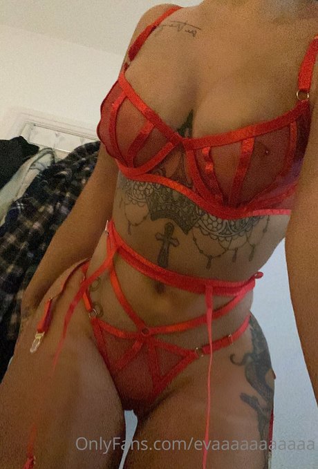 Nacktes geleaktes OnlyFans-Foto von Eva