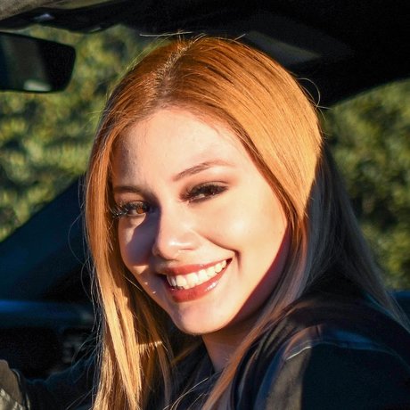 Nacktes geleaktes OnlyFans-Foto von Woman Driver