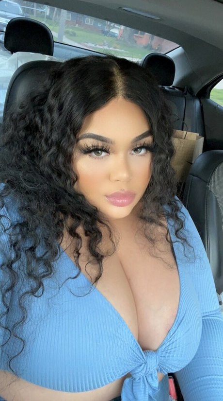 Nacktes geleaktes OnlyFans-Foto von Honeyytheeater