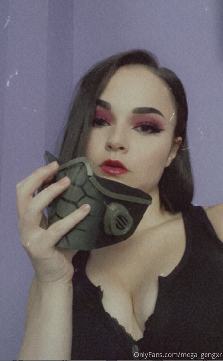 Nacktes geleaktes OnlyFans-Foto von Mega Gengar