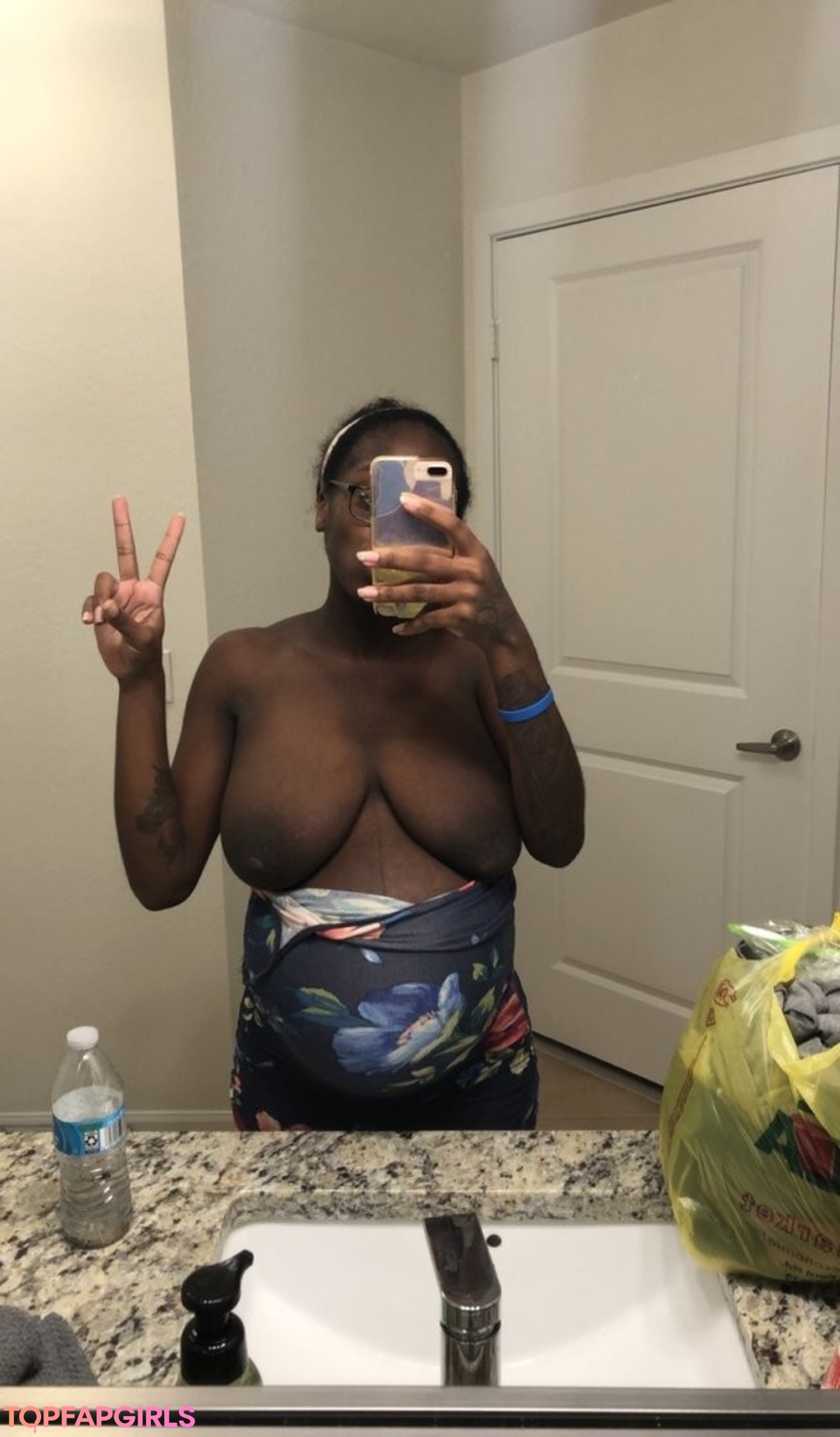 Nacktes geleaktes OnlyFans-Foto von Barbie Bugatti #1104