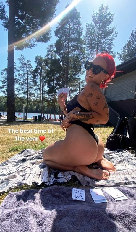 Nacktes geleaktes OnlyFans-Foto von Tinze