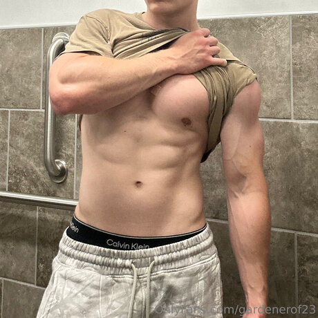 Nacktes geleaktes OnlyFans-Foto von Gardenerof23