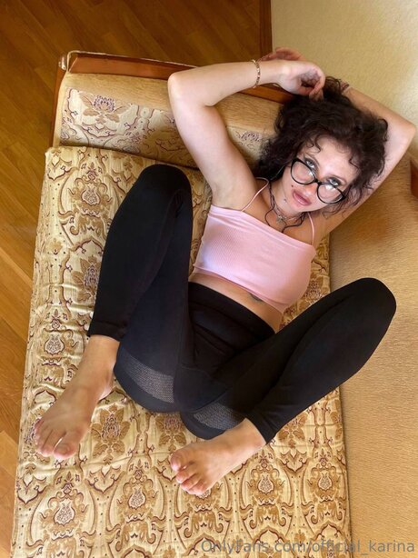Nacktes geleaktes OnlyFans-Foto von Official Karina