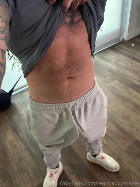 Nacktes geleaktes OnlyFans-Foto von Realmaxxxsteele